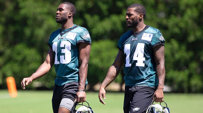 nelson-agholor-mike-wallace-eagles.jpg